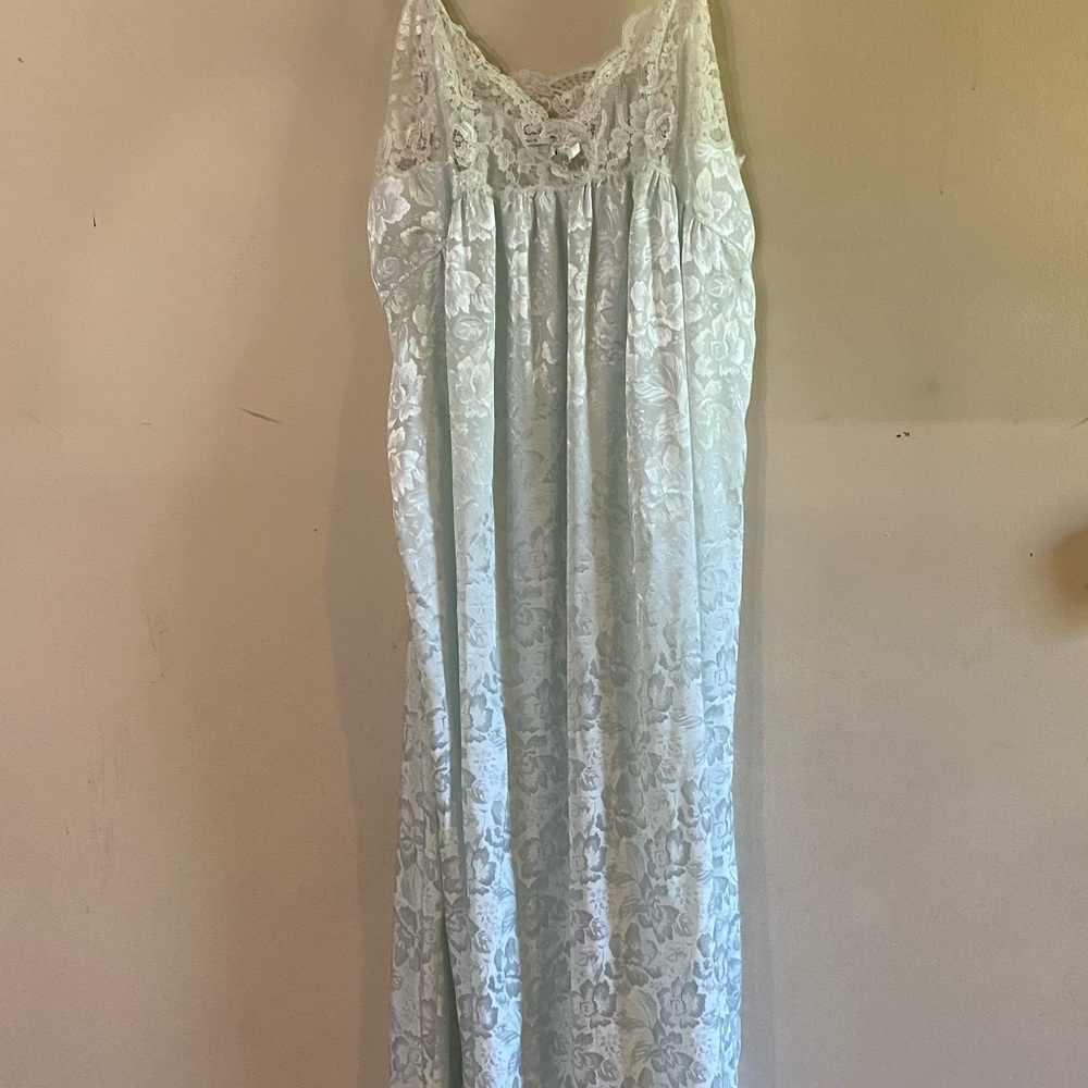 Vintage Christian Dior nightgown!